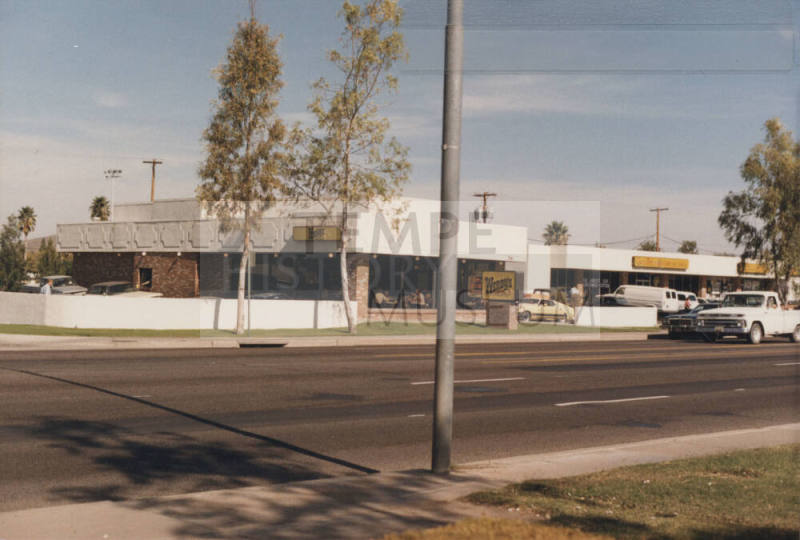 Wendy's Old Fashioned Hamburgers, 790 W. Broadway Road, Tempe, Arizona