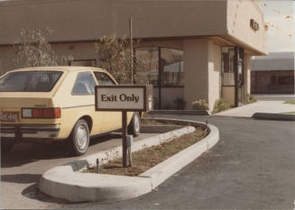 Winchell's Donut House, 808 W. Broadway Road, Tempe, Arizona
