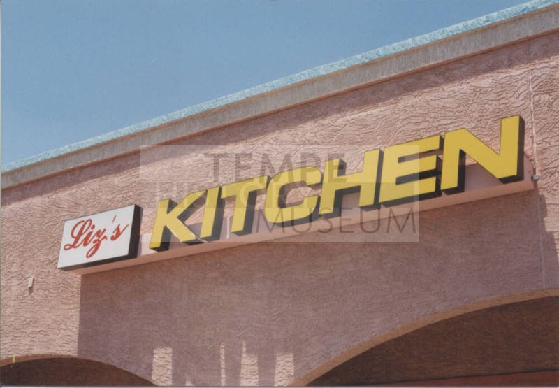 Liz's Kitchen Resaurant, 818 W. Broadway Road, Tempe, Arizona