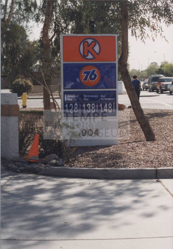 Circle K Food Stores - 904 West Broadway Road - Tempe, Arizona