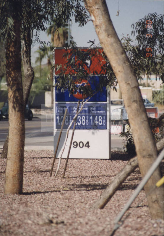 Circle K Food Stores - 904 West Broadway Road - Tempe, Arizona