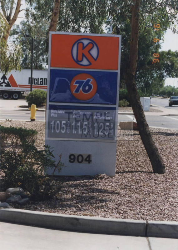 Circle K Food Stores - 904 West Broadway Road - Tempe, Arizona