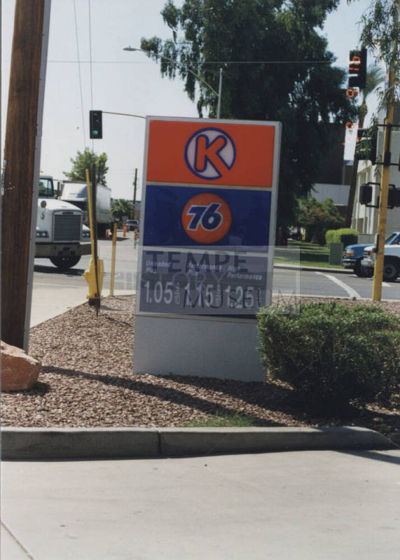 Circle K Food Stores - 904 West Broadway Road - Tempe, Arizona
