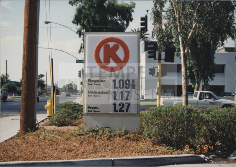 Circle K Food Stores - 904 West Broadway Road - Tempe, Arizona