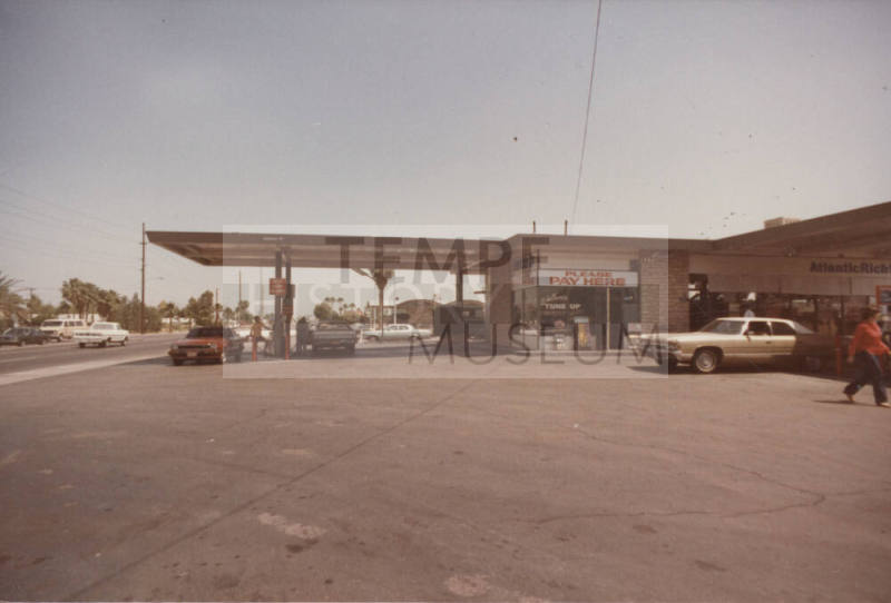 Arco Gasoline Station - 908 East Broadway Road - Tempe, Arizona