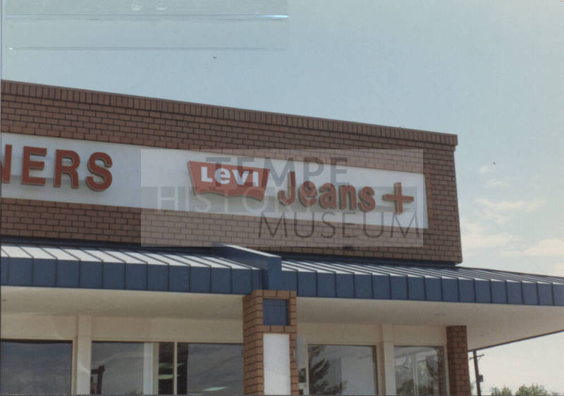 Jeans Plus - 911 East Broadway Road - Tempe, Arizona