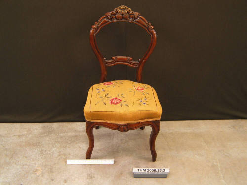Balloon Back Side Chair