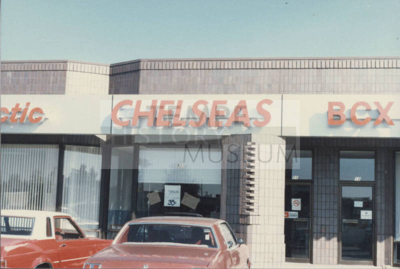 Chelseas Ice Cream Cafe, 930 West Broadway Road, Tempe, Arizona