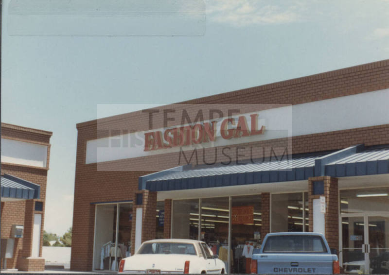 Fashion Gal, 935 East Broadway Road, Tempe, Arizona