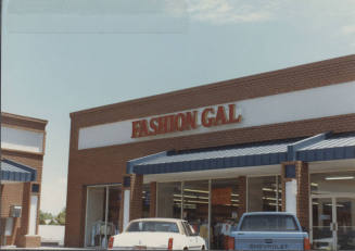 Fashion Gal, 935 East Broadway Road, Tempe, Arizona