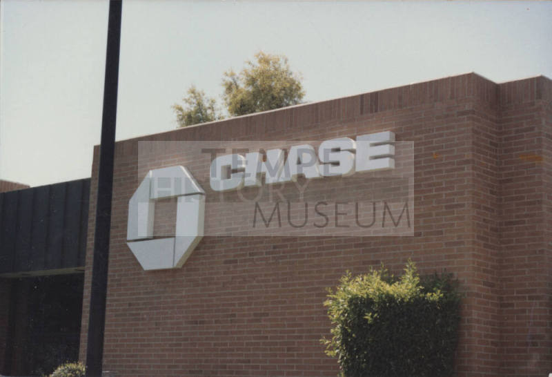Chase Manhatten Bank - 1105 East Broadway Road - Tempe, Arizona