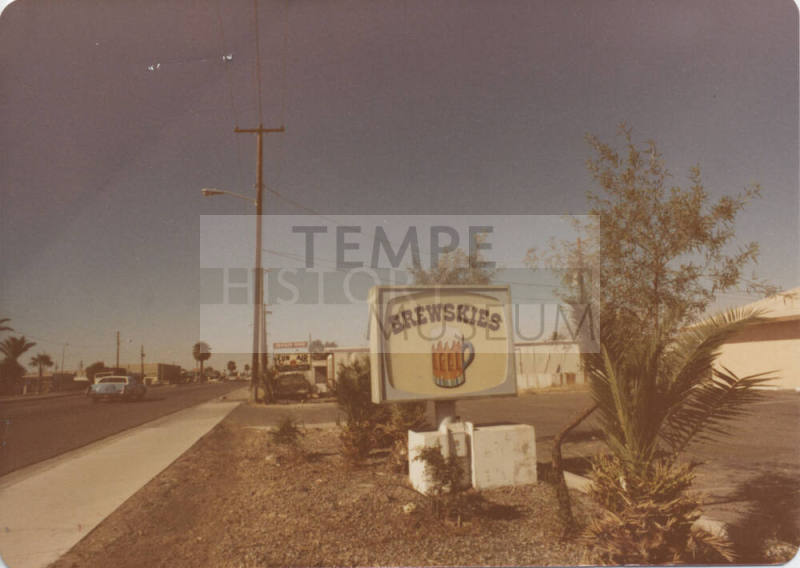 Brewskis - 1858 East Apache Boulevard, Tempe, Arizona