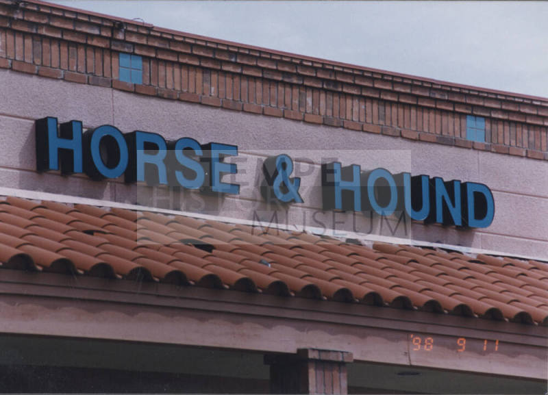 Horse and Hound Off Broadway Restaurant - 1320 E. Broadway Road - Tempe, Arizona