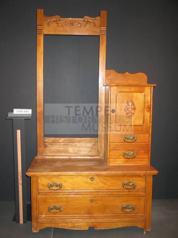 Dresser, Cheval