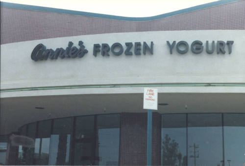 Annie's Frozen Yogurt - 1845 East Broadway Road - Tempe, Arizona