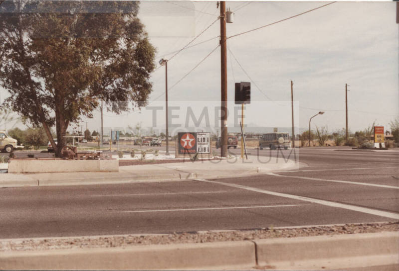 Texaco Gas Station - 2180 East Broadway Road - Tempe, Arizona