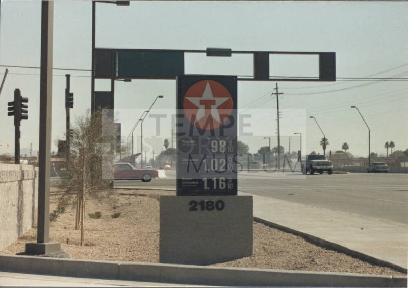 Texaco Gas Station - 2180 East Broadway Road - Tempe, Arizona