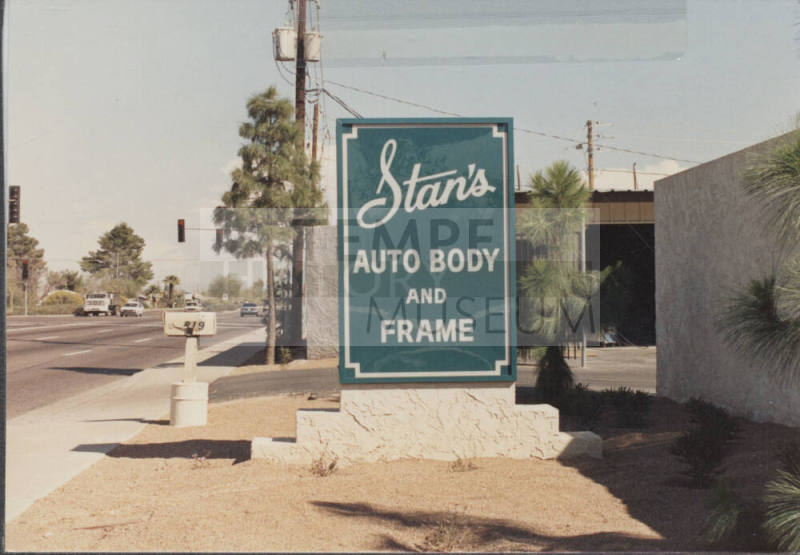 Stan's Auto Body and Frame - 819 E. Curry Road - Tempe, Arizona