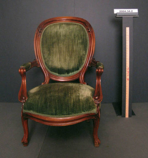 Medallion Arm Chair