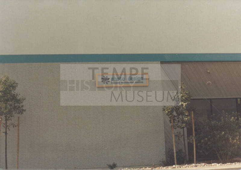 Photo Design - 808 South Edward Drive - Tempe, Arizona