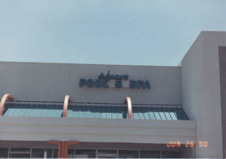 Wynn's Pool and Spa - 975 East Elliot Road - Tempe, Arizona