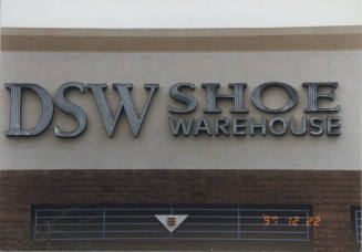 DSW Shoe Warehouse - 1050 West Elliot Road - Tempe, Arizona