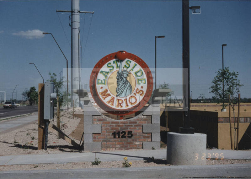 East Side Mario's Restaurant - 1125 West Elliot Road - Tempe, Arizona