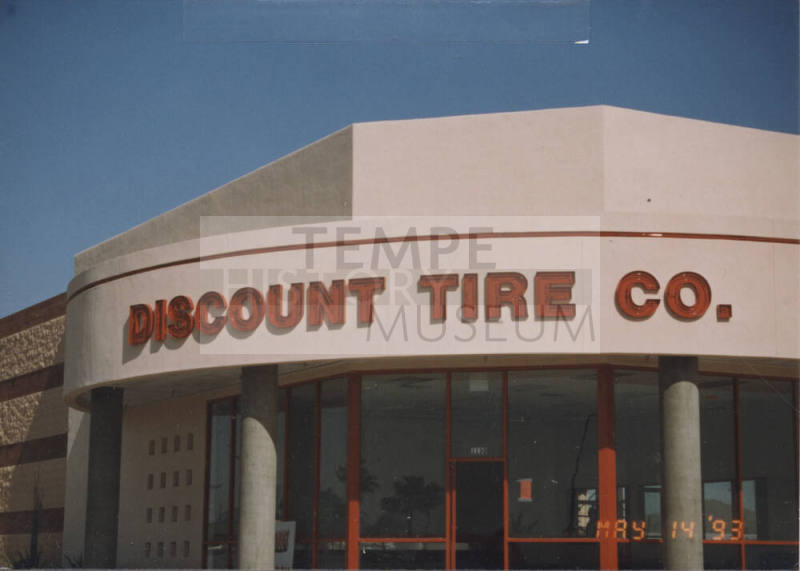 Discount Tire Company - 1130 West Elliot Road - Tempe, Arizona