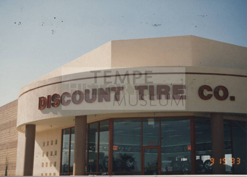 Discount Tire Company - 1130 West Elliot Road - Tempe, Arizona