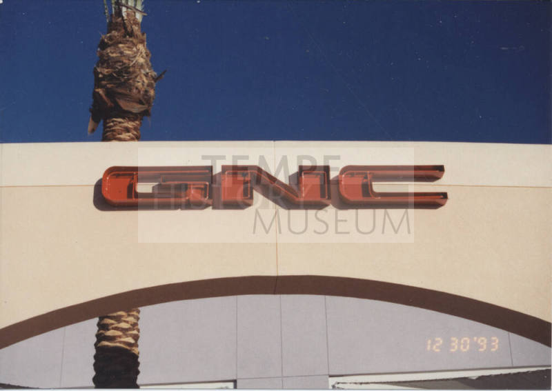 General Nutrition Center - 1180 West Elliot Road - Tempe, Arizona