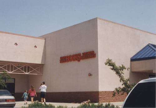 Half Price Books - 1245 West Elliot Road - Tempe, Arizona