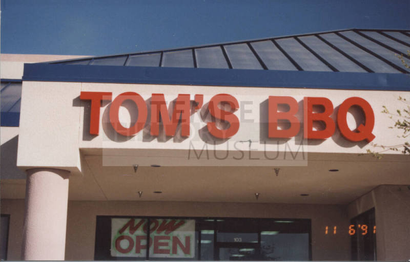 Tom's BBQ - 1245 West Elliot Road - Tempe, Arizona