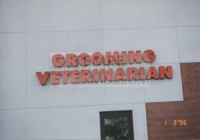 Grooming Veterinarian - 1315 West Elliot Road - Tempe, Arizona