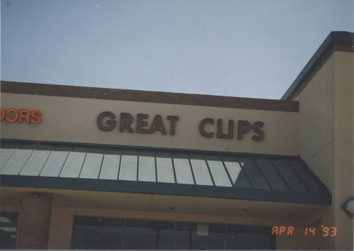 Great Clips - 1320 West Elliot Road - Tempe, Arizona