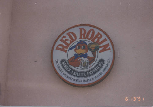 Red Robin Burger and Spirits Emporiums - 1375 West Elliot Road - Tempe, Arizona