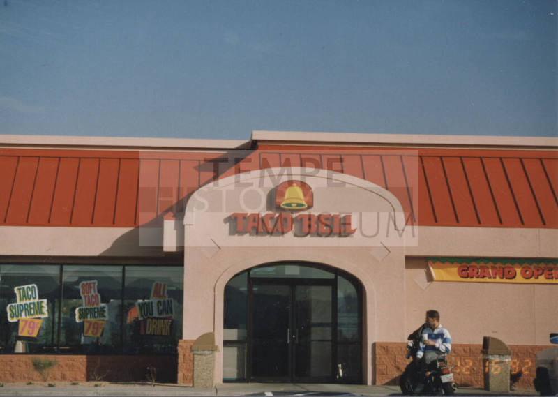 Taco Bell - 1415 West Elliot Road - Tempe, Arizona