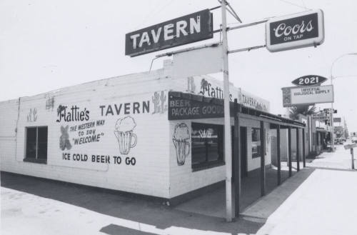 Hatties's Place Tavern - 2029 East Apache Boulevard, Tempe, Arizona