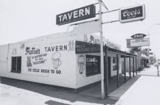 Hatties's Place Tavern - 2029 East Apache Boulevard, Tempe, Arizona
