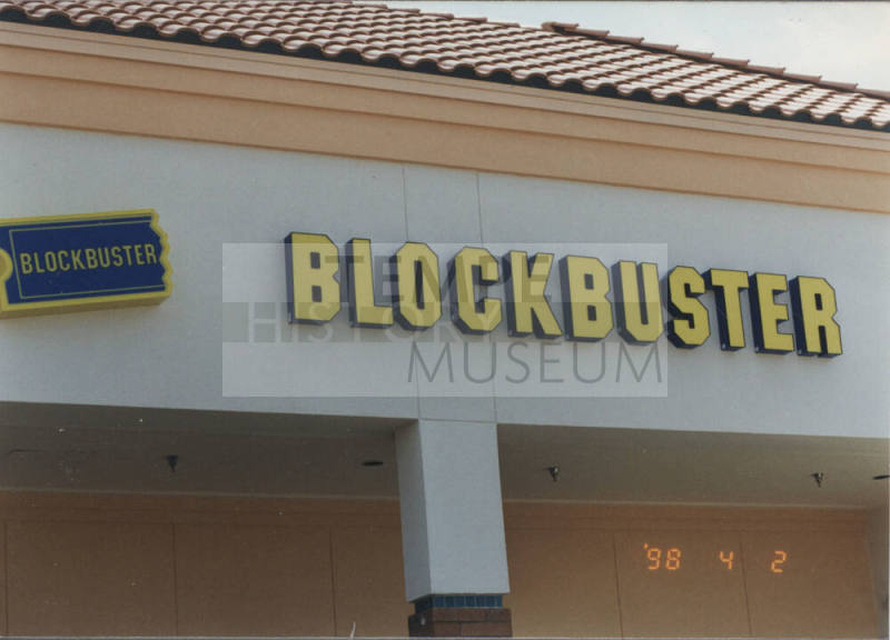 Blockbuster Video - 1525 East Elliot Road - Tempe, Arizona