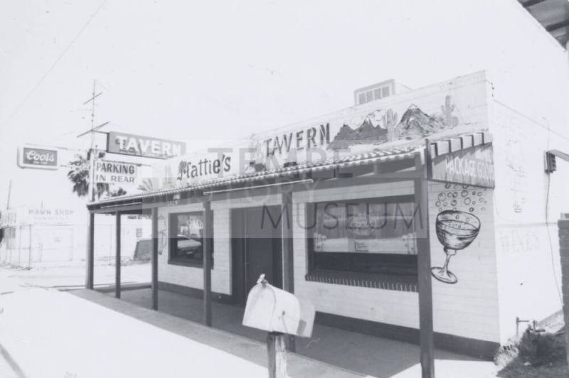Hatties's Place Tavern - 2029 East Apache Boulevard, Tempe, Arizona