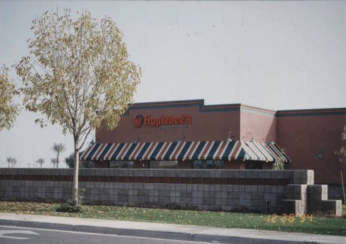Applebee's Neighborhood Grill and Bar - 1655 West Elliot Road - Tempe, Arizona