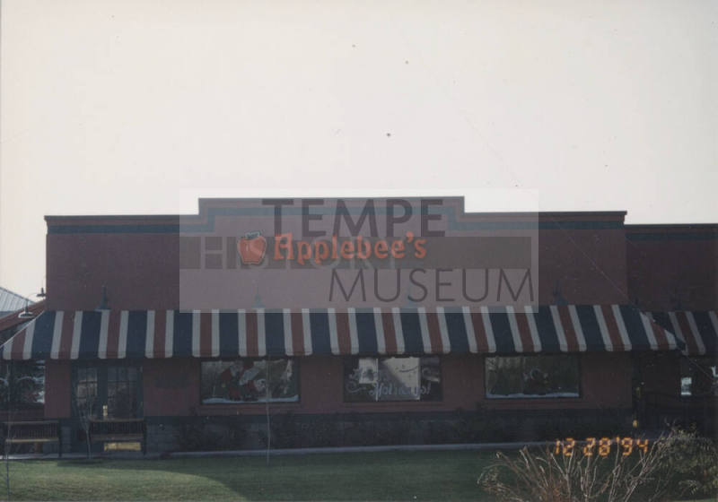 Applebee's Neighborhood Grill and Bar - 1655 West Elliot Road - Tempe, Arizona