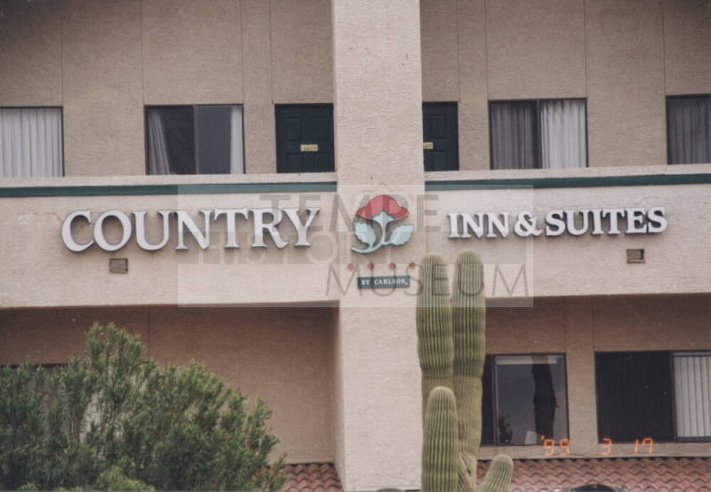 Country Inn and Suites - 1660 West Elliot Road - Tempe, Arizona