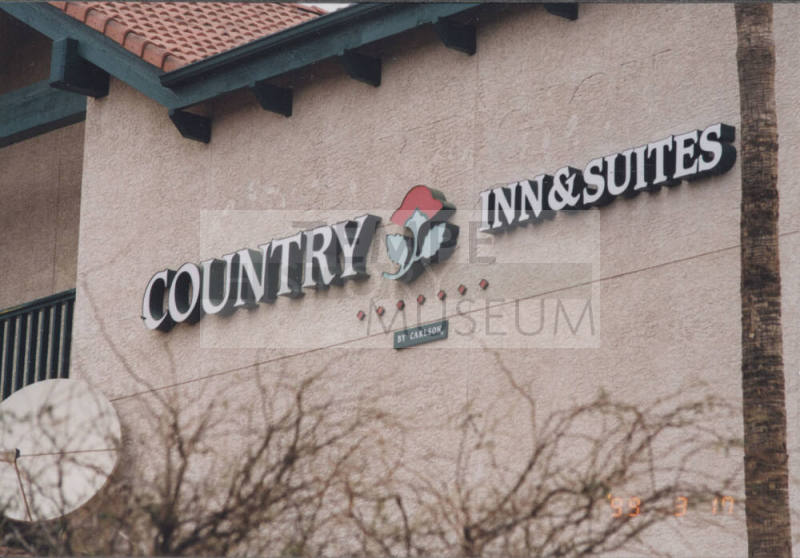 Country Inn and Suites - 1660 West Elliot Road - Tempe, Arizona