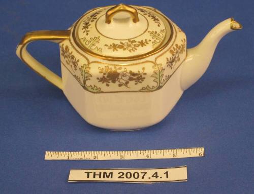 Teapot, Nippon