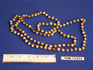 Bead necklace