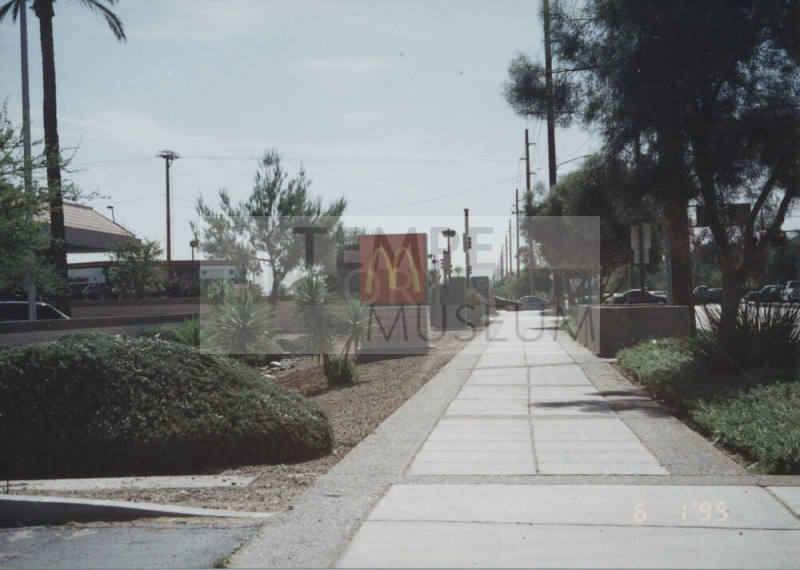 McDonald's Restaurant - 1740 East Elliot Road - Tempe, Arizona