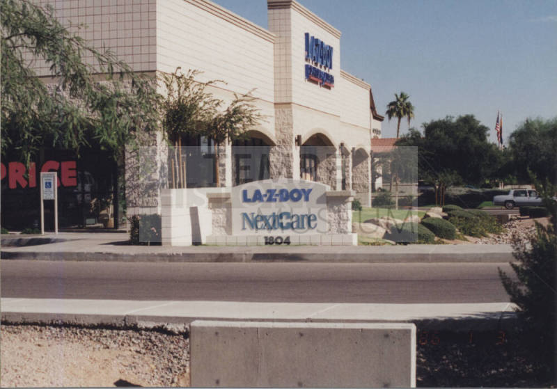 La-Z-Boy Furniture Galleries - 1800 West Elliot Road - Tempe, Arizona
