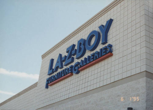La-Z-Boy Furniture Galleries - 1800 West Elliot Road - Tempe, Arizona