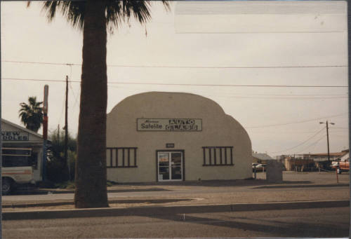 Newman Auto Glass Repairs - 1935 East Apache Boulevard, Tempe, Arizona